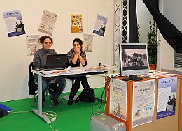 Lo stand dell’Associazione alla manifestazione del Volontariato “Villaggio solidale” svoltasi a Lucca nel Febbraio 2011