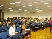 Il pubblico applaude al termine del Seminario